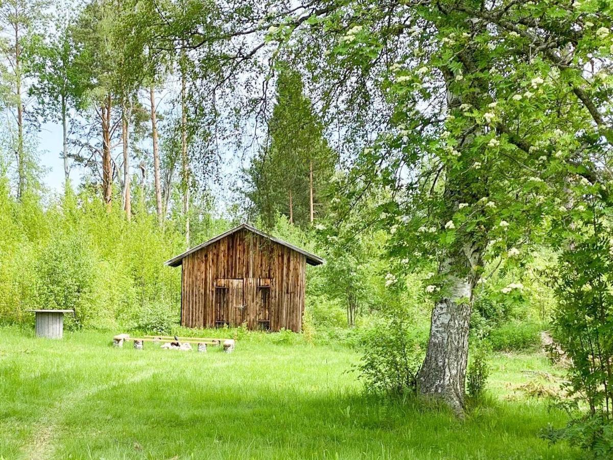 Nyrenoverat Boende I Vackra Jarvso Luaran gambar