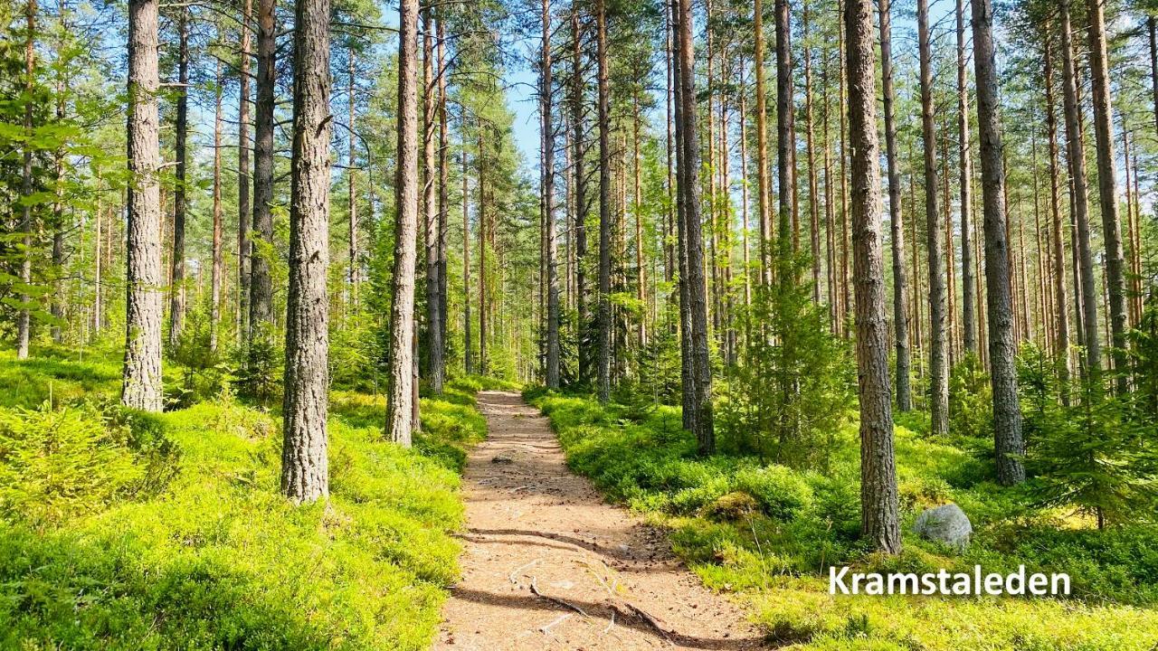 Nyrenoverat Boende I Vackra Jarvso Luaran gambar